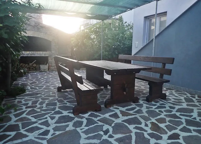 Apartment By The Sea Seline, Paklenica - 25412 Starigrad Paklenica